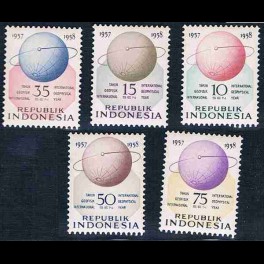http://morawino-stamps.com/sklep/4035-thickbox/kolonie-holend-indonesia-republic-224-228.jpg